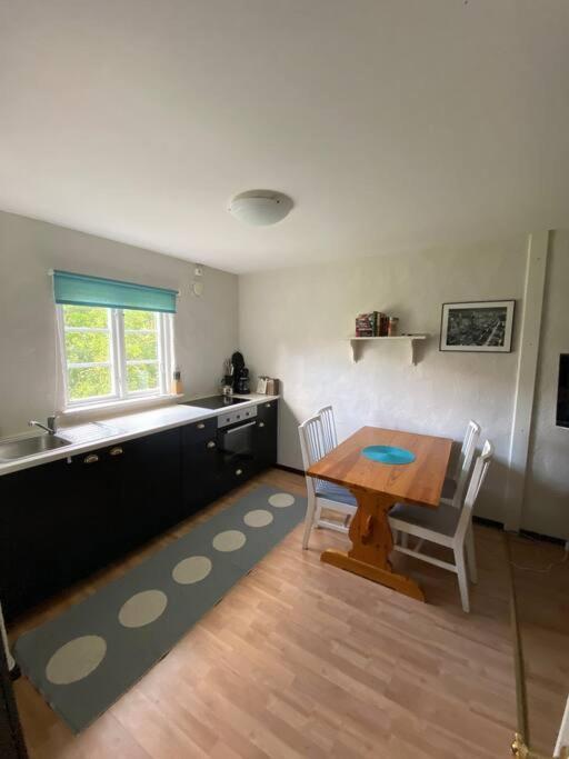 Charmig Liten Laegenhet Pa Oesterlen Sankt Olof Exterior foto