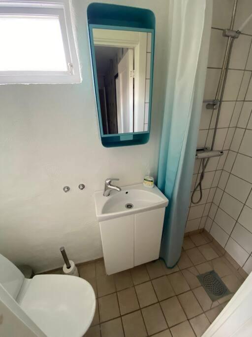 Charmig Liten Laegenhet Pa Oesterlen Sankt Olof Exterior foto